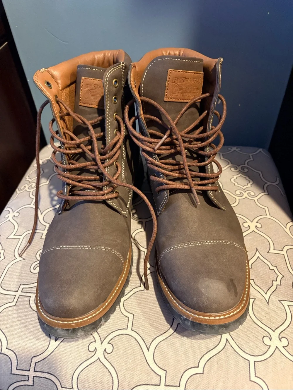 Levi's Men's Wyatt Distressed Lace-Up Rugged Casual Boots